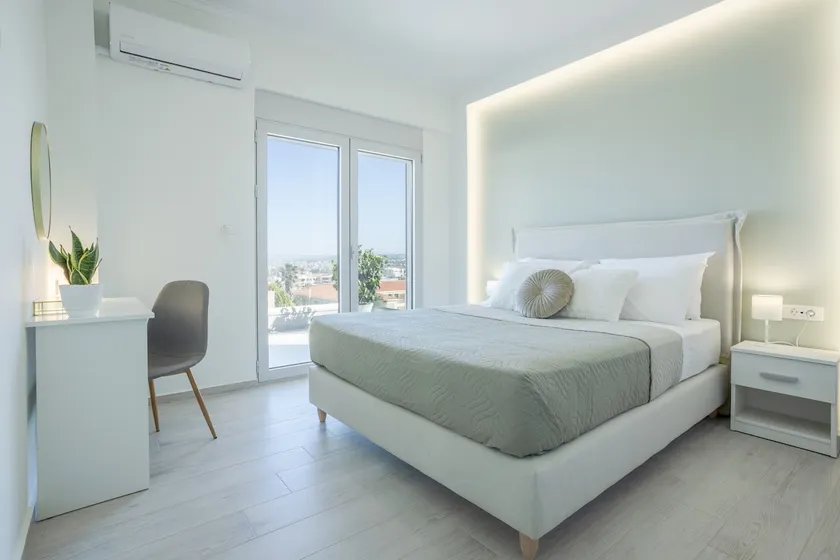 Onirion Anna's Home-Modern, Cozy & Panoramic Views - Image 1