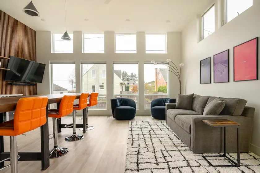 Spacious Modern 1-BR - Image 1
