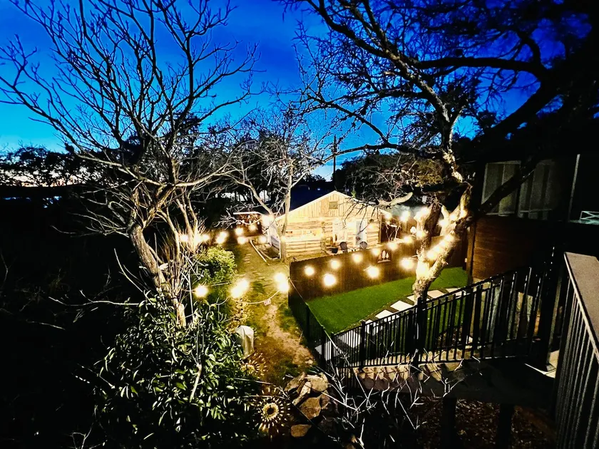 Historic Multi-Cabin Home on Lake Travis, Austin - Image 1