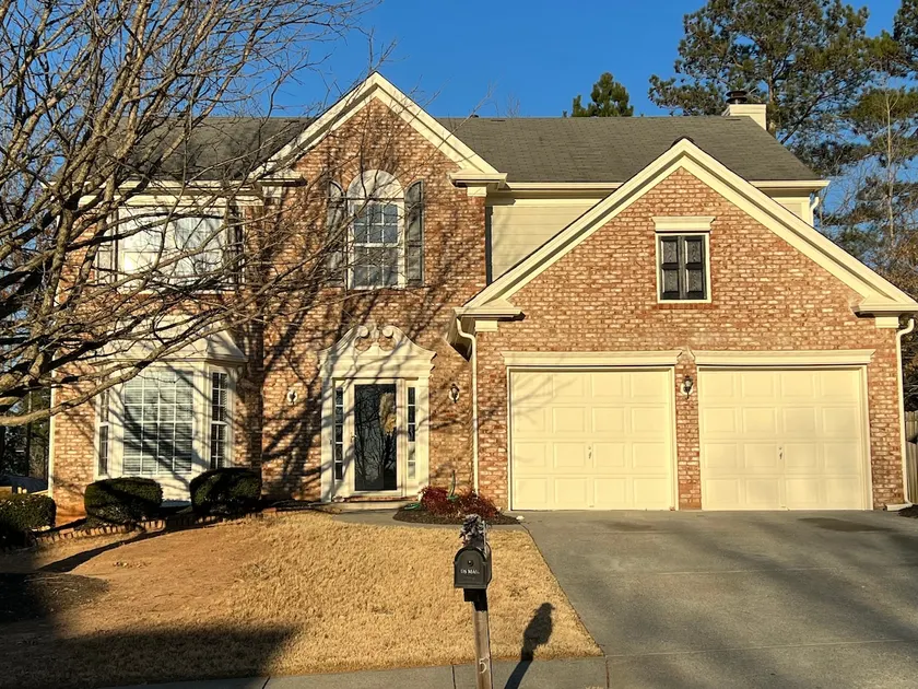 Beautiful 4 bedroom Home (Close to Outlet Shoppes) - Image 1