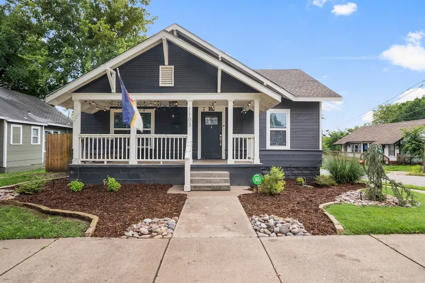 Spacious Beauty-Sleeps 8 - Image 1