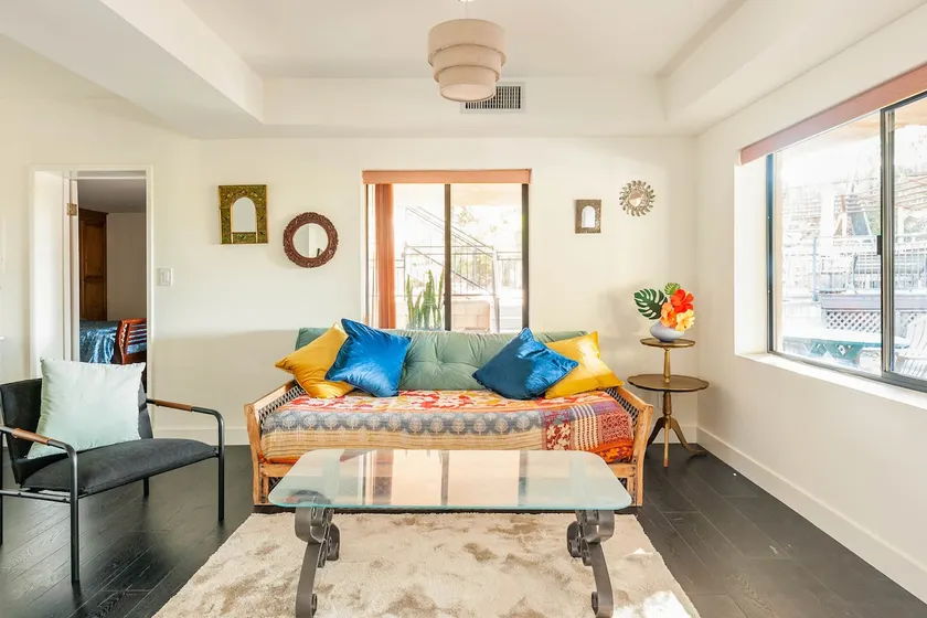 Spacious nature retreat w/ fruit orchard & trails - Image 1