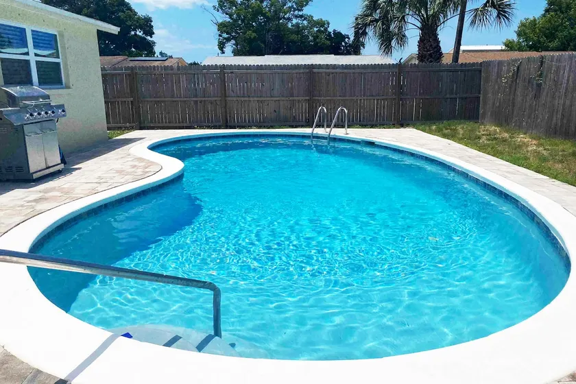Private 3 Bedroom House w/ Heated SaltWater Pool - Image 1
