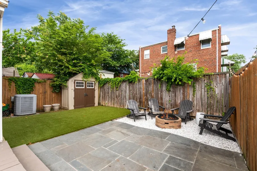 3 Bedroom Near Old Town - Sleeps 6! Pet Friendly - Image 1