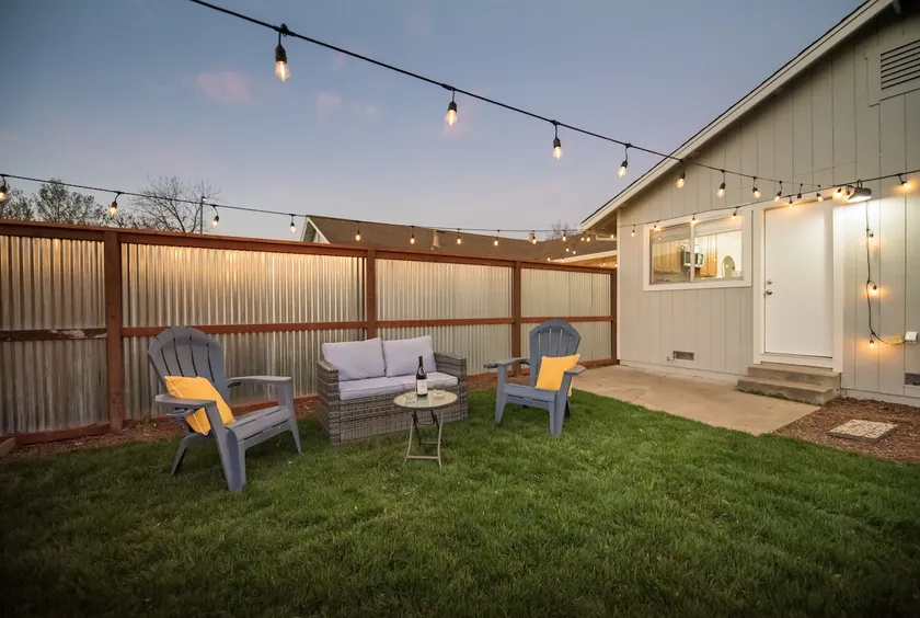 2 BD/1 BA Home- Wine Country Getaway - Image 1