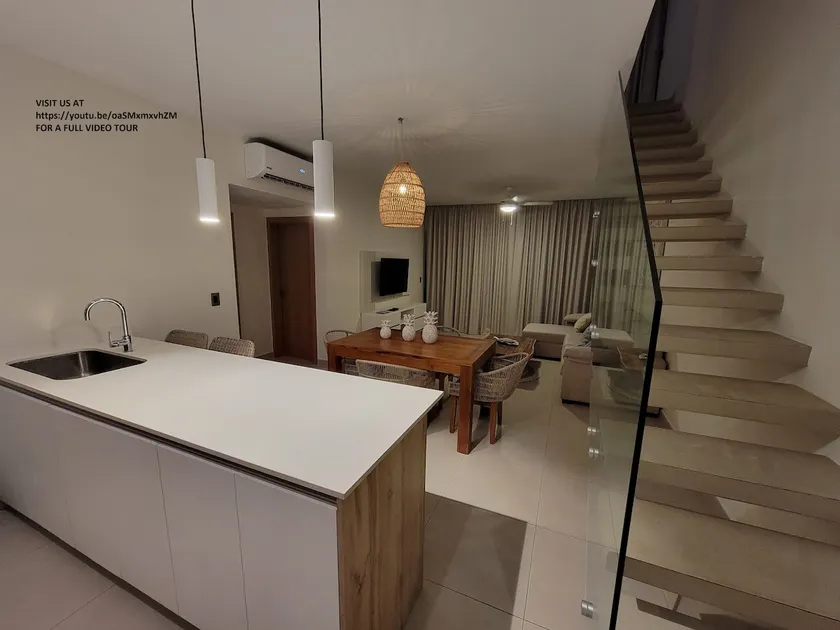 Lovely 3 beds 3 baths Penthouse with rooftop pool. - Image 1
