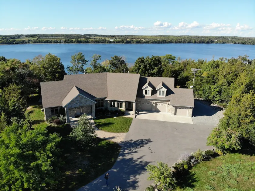 6 Acre | 8 Bedroom Lakefront | Pickleball Court - Image 1