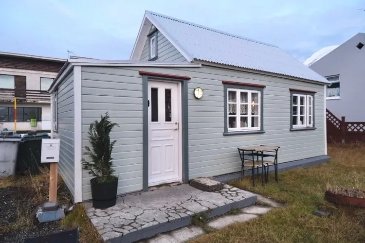 The oldest, cutest and smallest house in town.. - Image 1