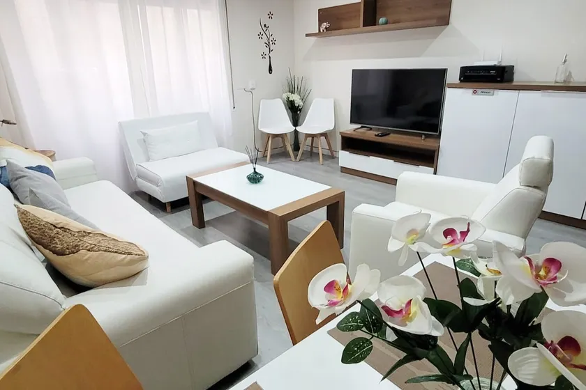 Luxurious apartment in downtown Murcia, 3 bedrooms - Image 1