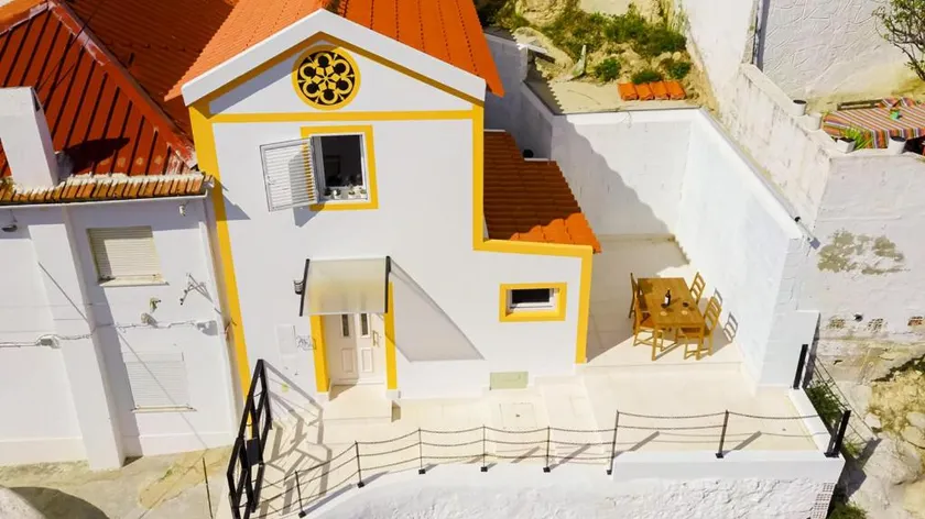 Great for resting, nice house with aio - Image 1