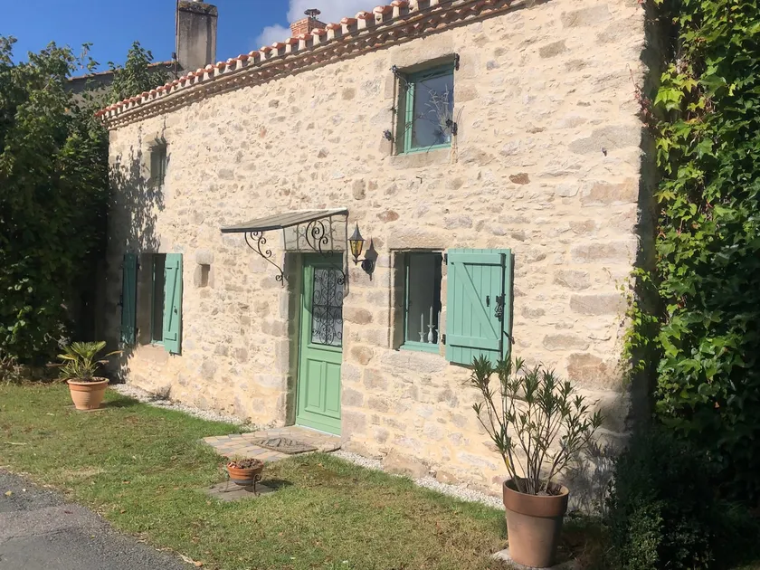 Le Mas Milod and its rooms welcome you - Image 1