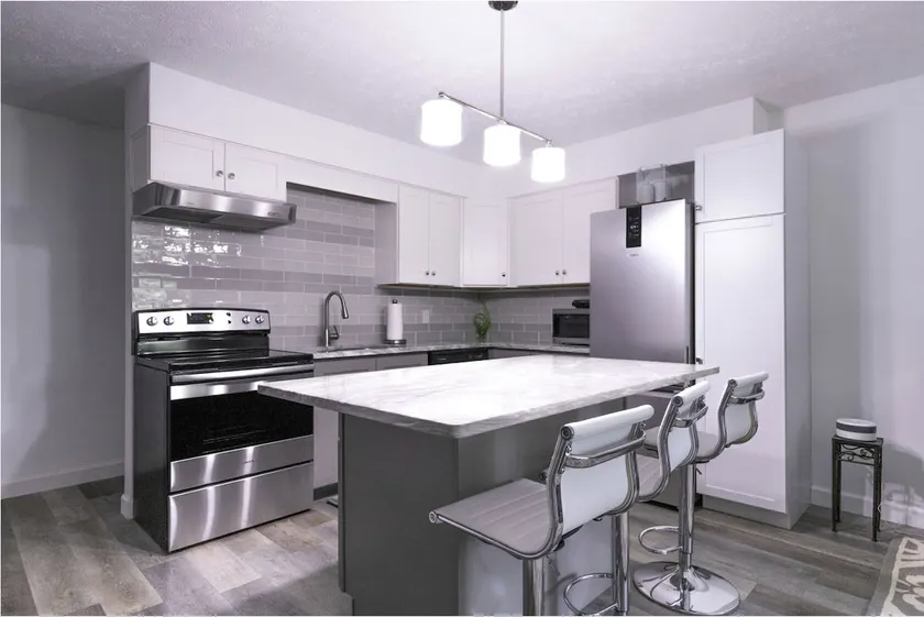 Sleek and sophisticated - Image 1