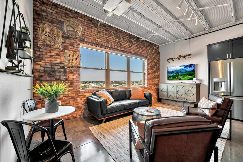 *Newly Renovated* Silocation - Image 1