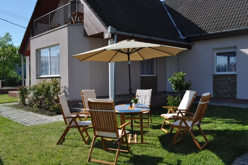Sarkcsillag, a cheerful 4 bedroom guesthouse - Image 1