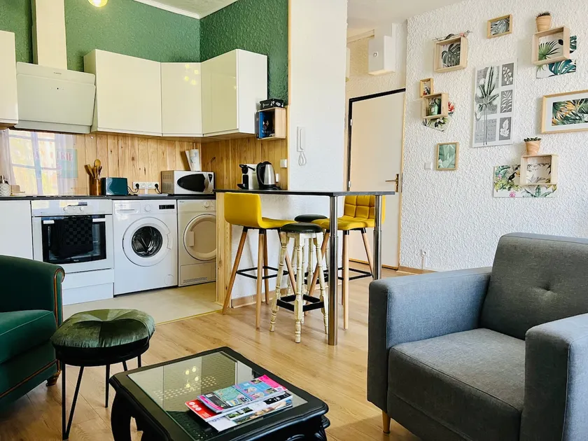 Lovely 2-room apartment close to downtown and Jard - Image 1