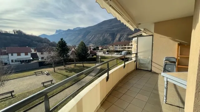 Apartment in a quiet residence, free parking - Image 1