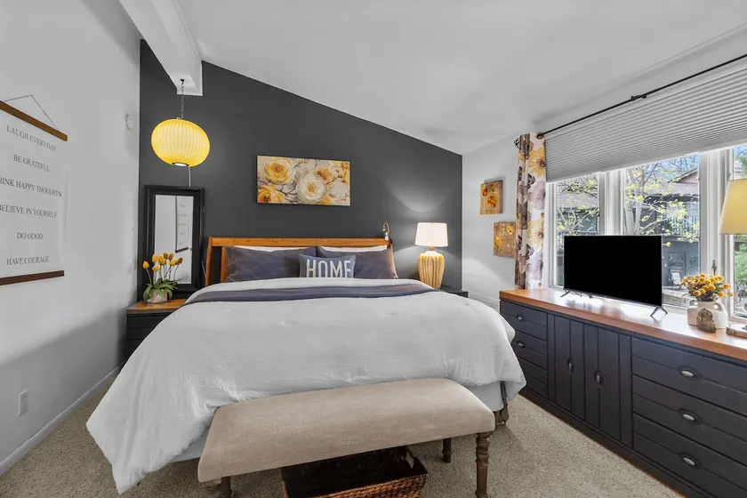 Winter getaway with cozy fireplace in this Elegant Lake Geneva condo & King bed. - Image 1