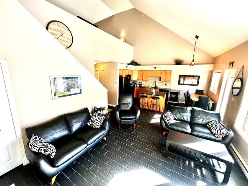 Modern Mountain Vacation! Private hot tub 3bd/3bth - Image 1