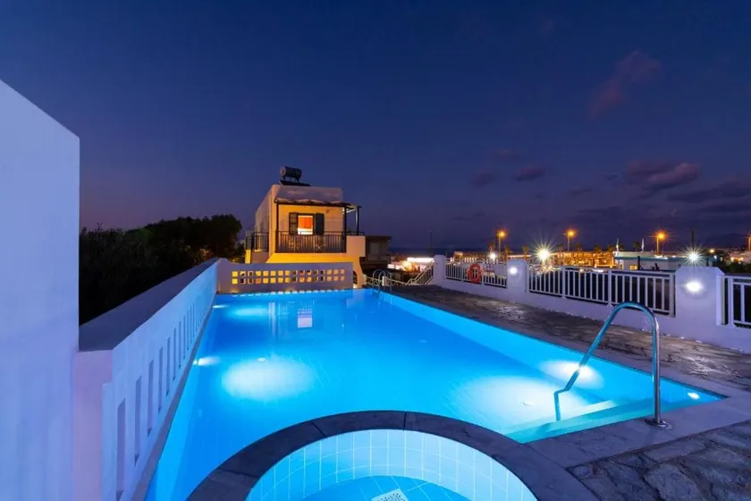 ”Okirroi Villa 11” 2 Bdr Apt with Sea View & Pool - Image 1