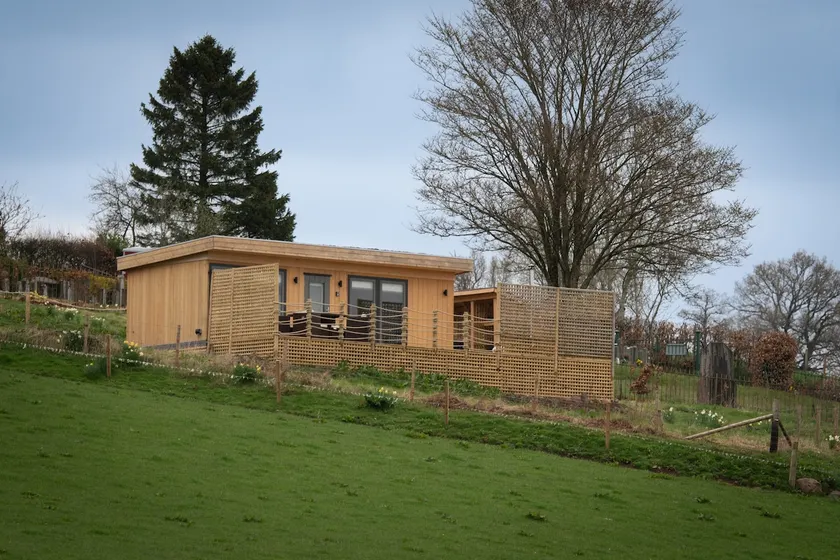 Stunning one bedroom cabin with hot tub gartmore - Image 1