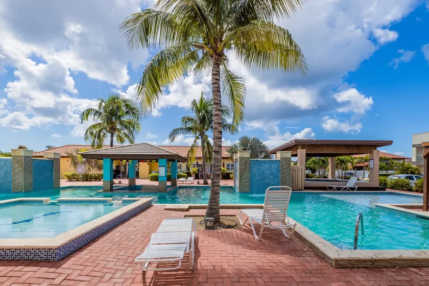 Pearl Aruba Condos - Image 1