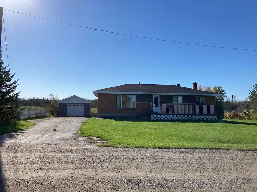 Scenic Country Bungalow - Image 1