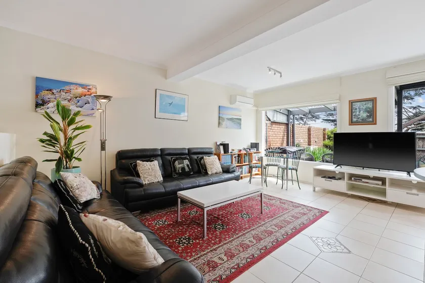 Black Dolphin Waterfront Apartment - Spa - Image 1