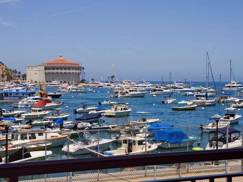 Fantastic views! 2 bedroom 2 bath Avalon condo - Image 1