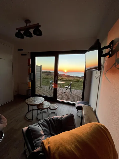 Studio on the Opal Coast, N.-France, with beautiful sea views. - Image 1