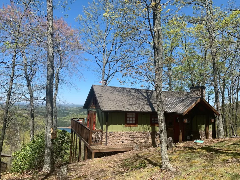 Rustic Ridge: Cozy cabin with amazing views - Image 1