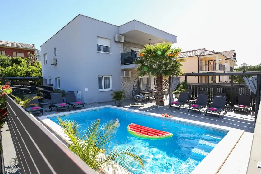 Beachfront Holiday Villa Corluka - Image 1