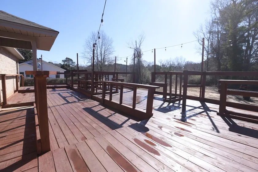 Upscale Peaceful Fun House w/ Deck- 2 Min walk to Grambling Campus - Image 1