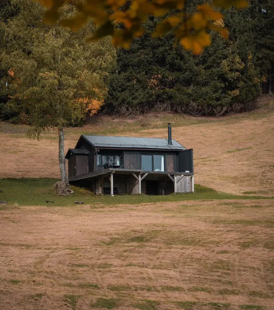 Romantic cottage for two with mountain views - Image 1