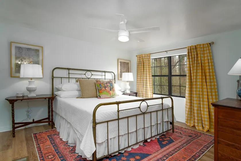 Cottage w/King Bed, Firepit + Small Town Charm - Image 1