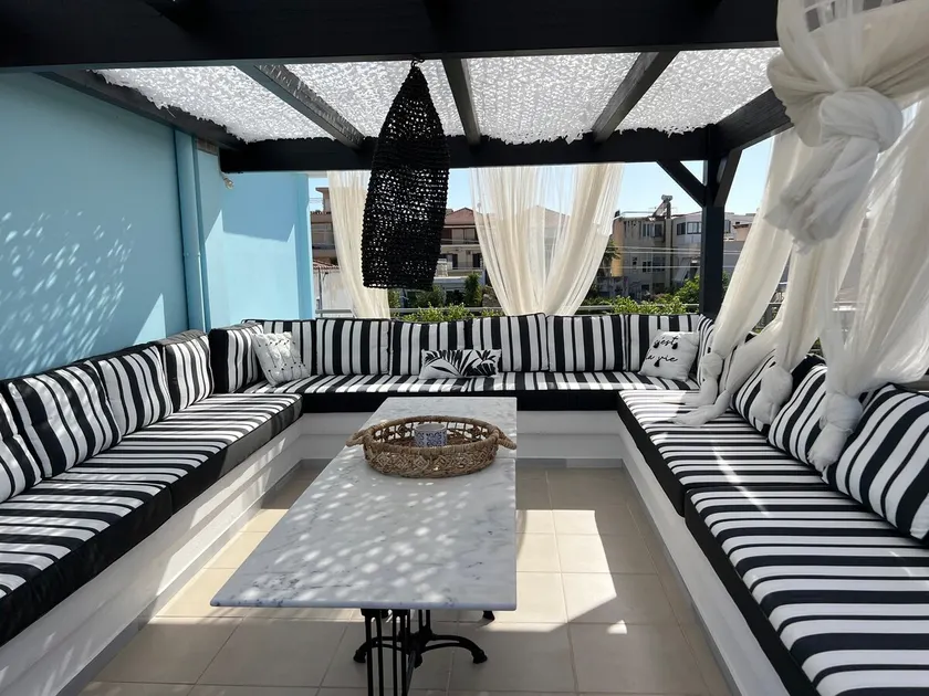 Magical Seaside Town Boutique Apts 2 - Image 1