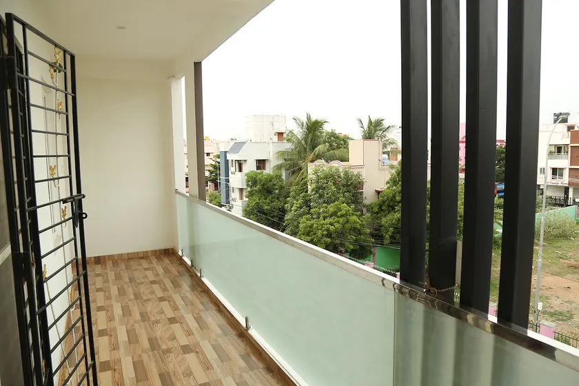 Breezy 3BHK Apartment! Relax in Open Sky Jacuzzi - Image 1
