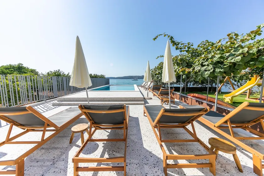Apartments Sea2/beachfront/breakfast/pool/jacuzzi - Image 1