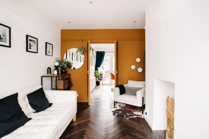 Modern & Stylish Home in the Heart of Belfast - Image 1