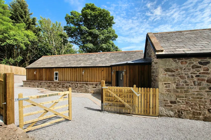 The Fish House -  a cottage that sleeps 4 guests  in 2 bedrooms - Image 1