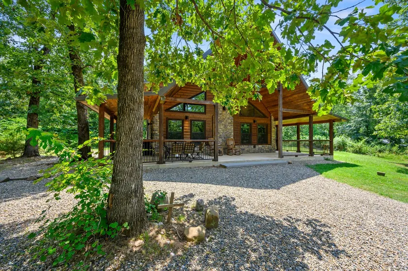 Pet-Friendly Broken Bow Cabin w/ Fire Pit! - Image 1