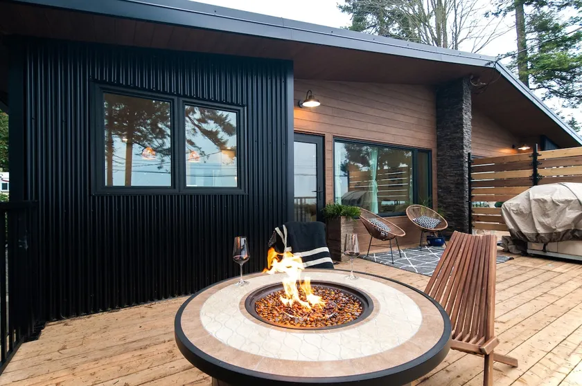 Oceanfront | 4 bed w Sauna,Firetable,EPIC view,BBQ - Image 1