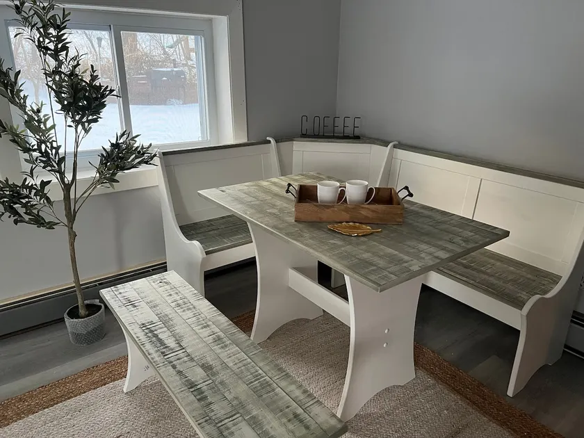 Lovely 1-Bedroom cottage near St. A's free parking - Image 1