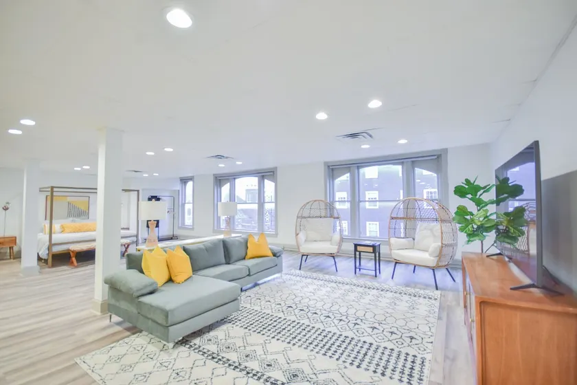 The Penthouse in the heart of Downtown Martinsburg - Image 1