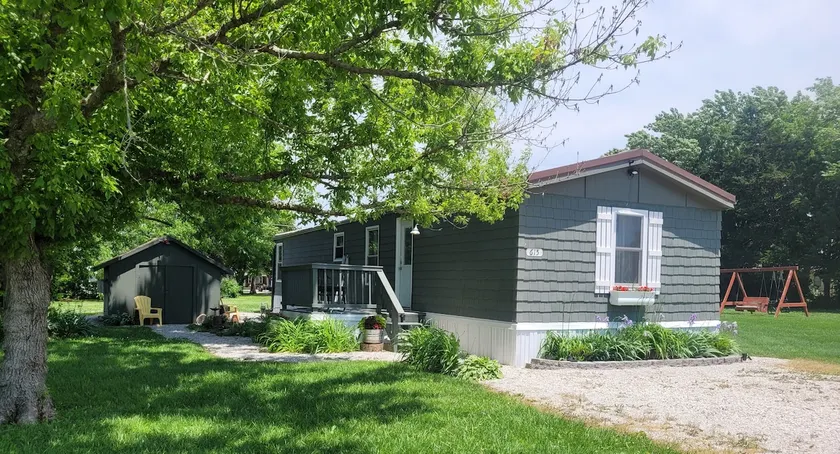 Cozy, comfy, 2 bedroom, 2 bath cottage w/kitchen - Image 1