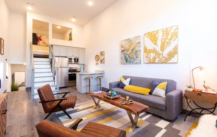 Charming Spacious Downtown Loft W/ Free Parking - Image 1