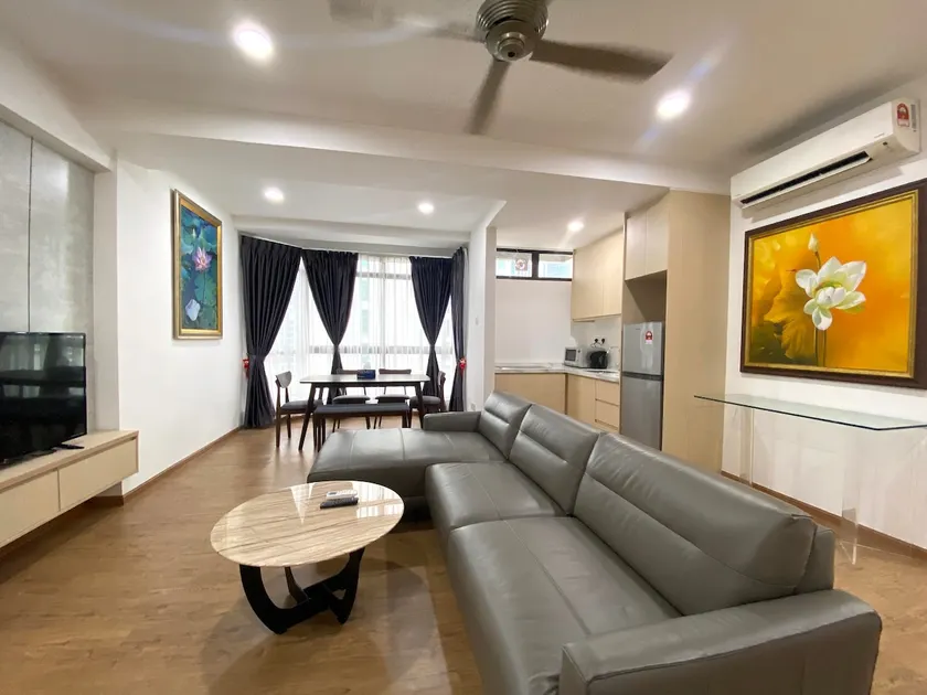 Entire 2Bedroom Fahrenheit88 Condo Facing Pavilion - Image 1