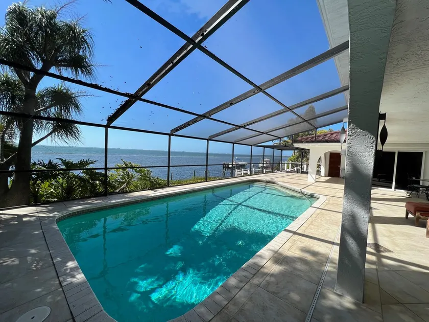 Waterfront Paradise-Heated pool, AMAZING Sunsets! - Image 1