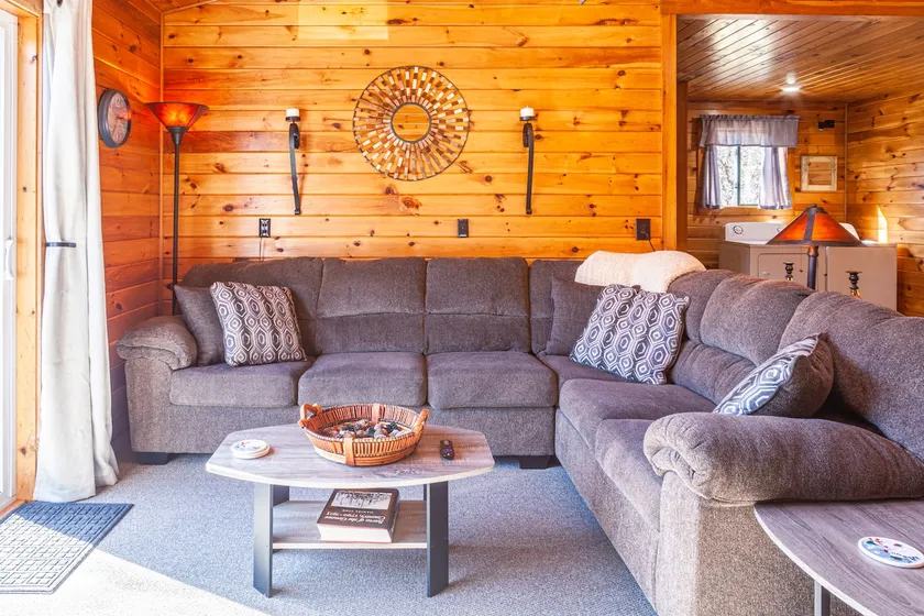 Knotty and Nice Cozy Cabin with Hot tub - Image 1