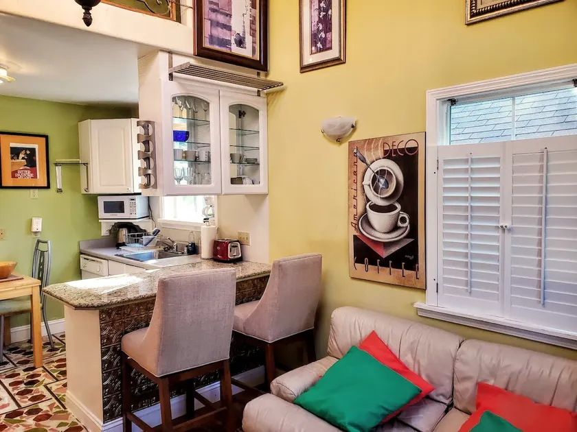 Cozy southside cottage - 12 min to Campus - Image 1