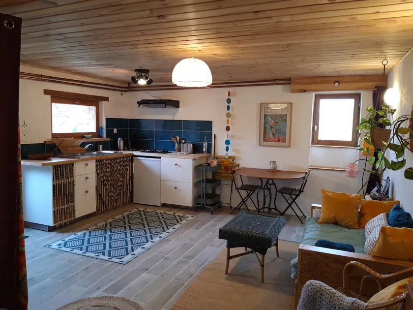 Cozy studio. Exceptional view. - Image 1